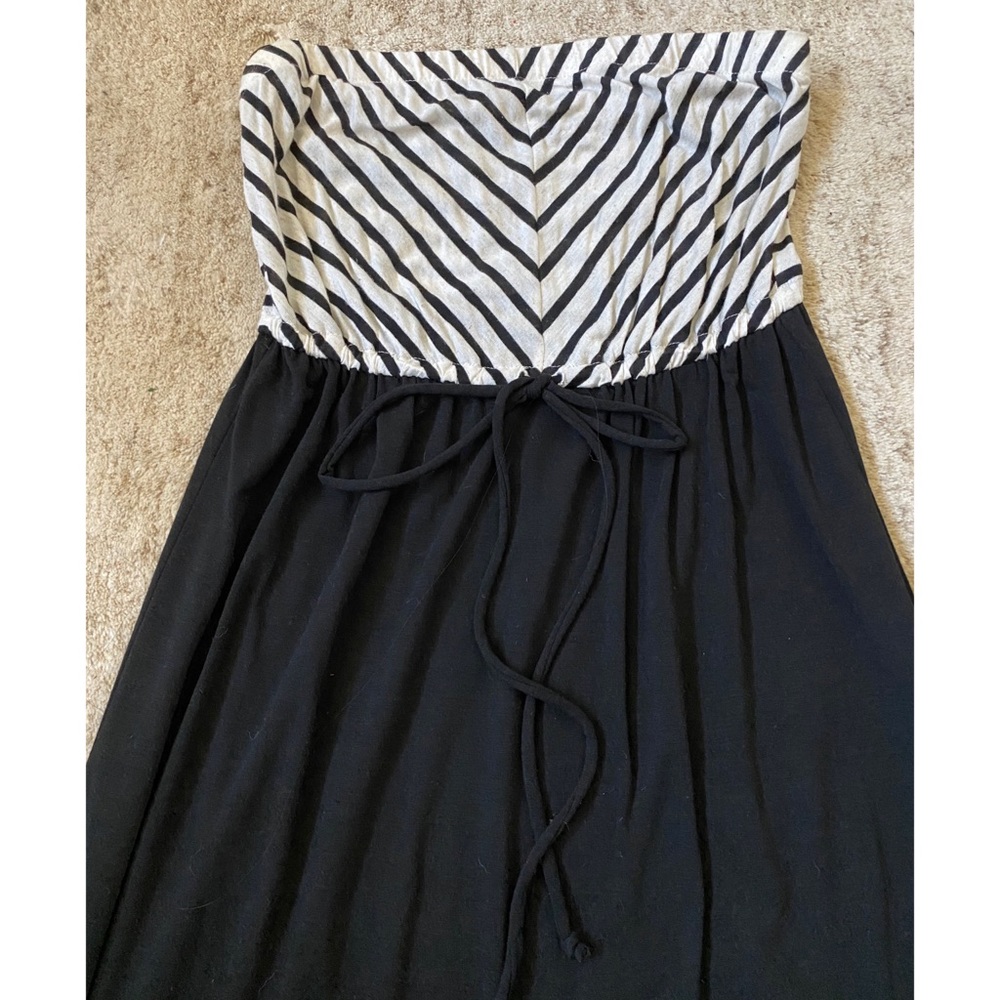 🔹DONATED🔹 forever 21 / black chevron maxi dress